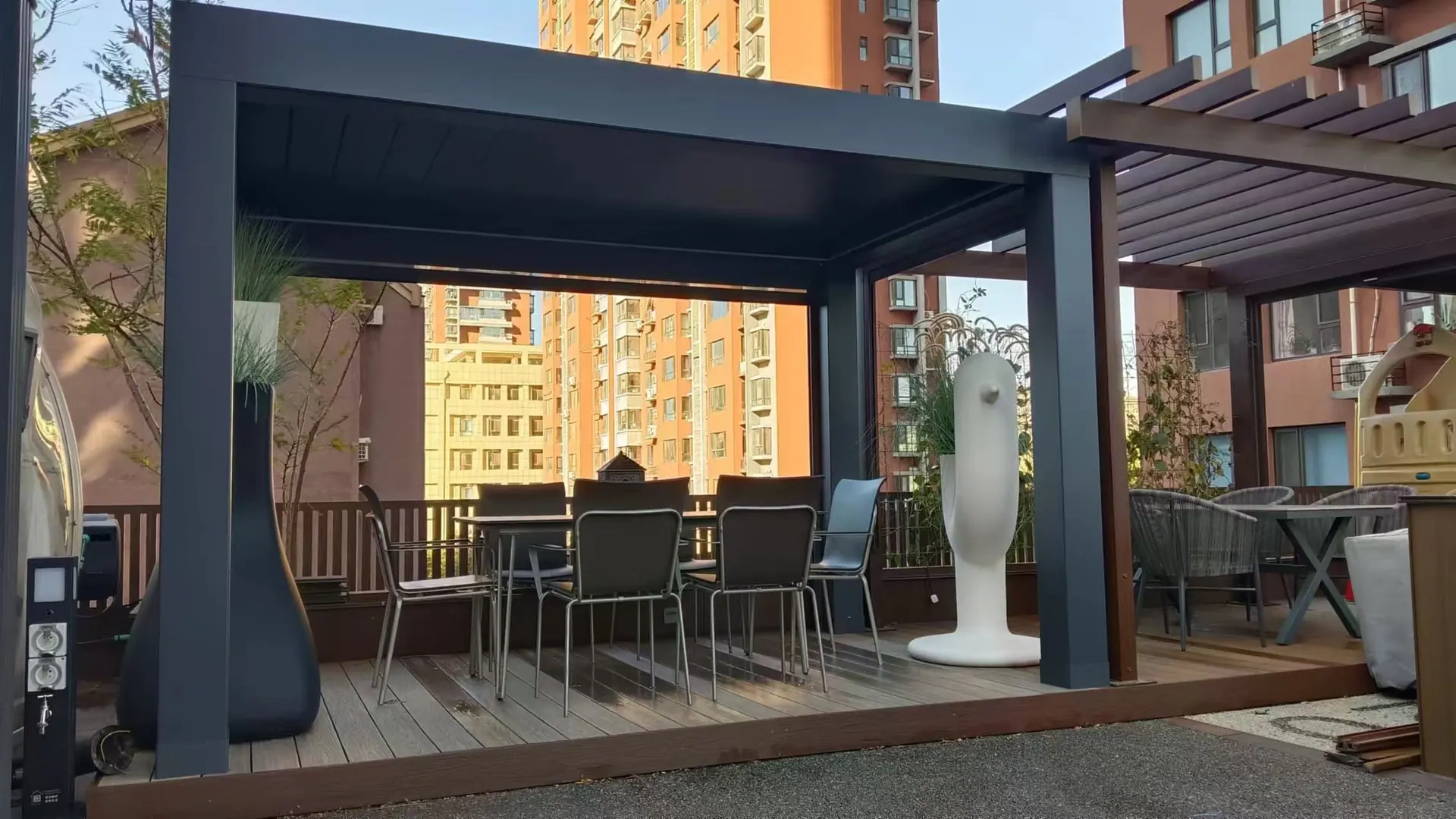 Einziehbares Cabrio-Lamellendach von AlpenPergola