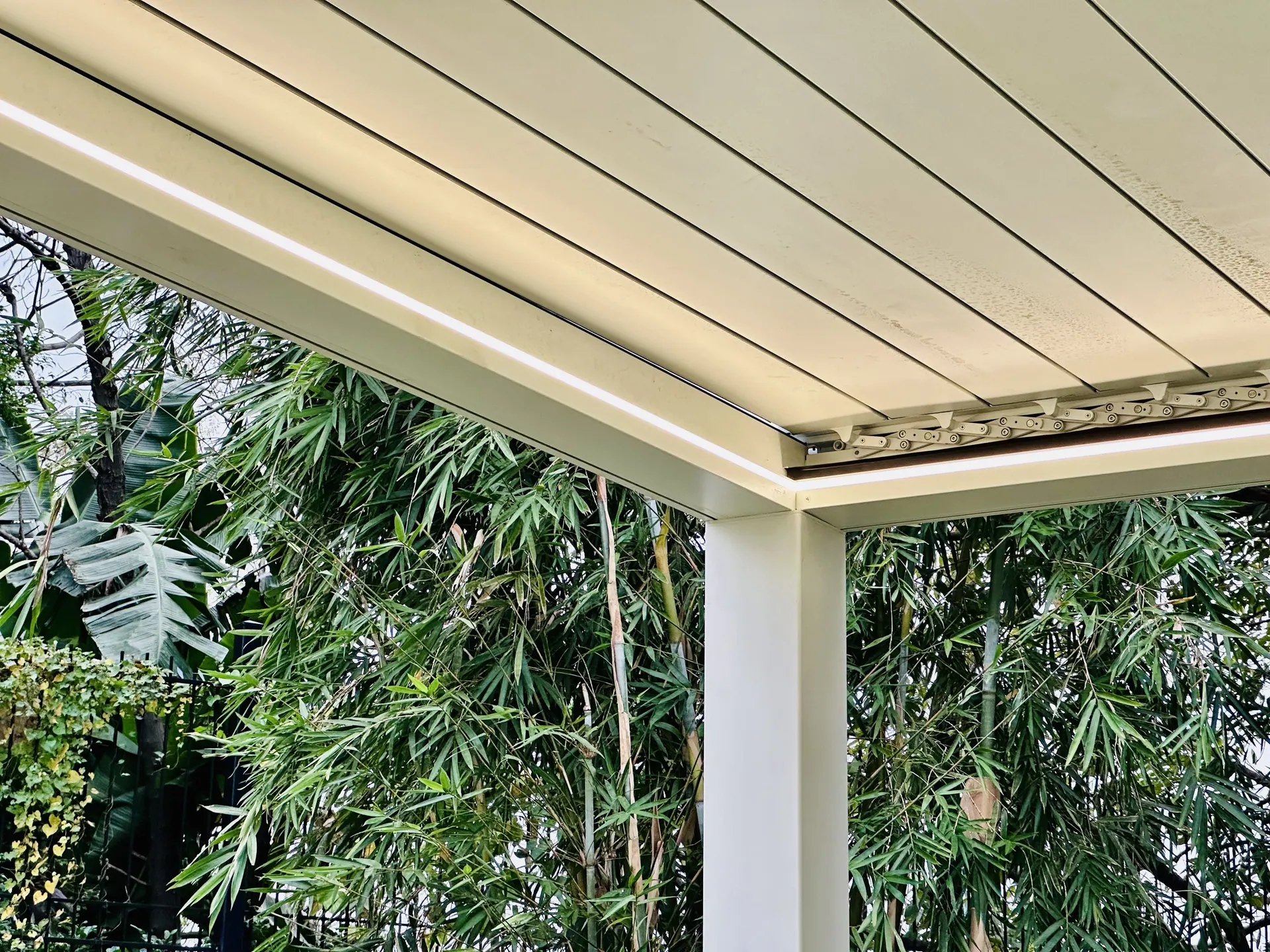 Einziehbares Cabrio-Lamellendach von AlpenPergola